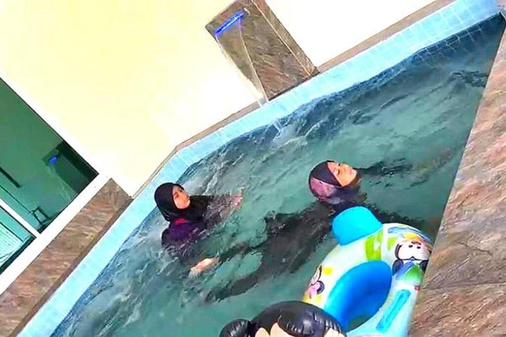 Desaru 16Pax Family With Private Mini Pool & Jacuzzi Kota Tinggi Exterior foto